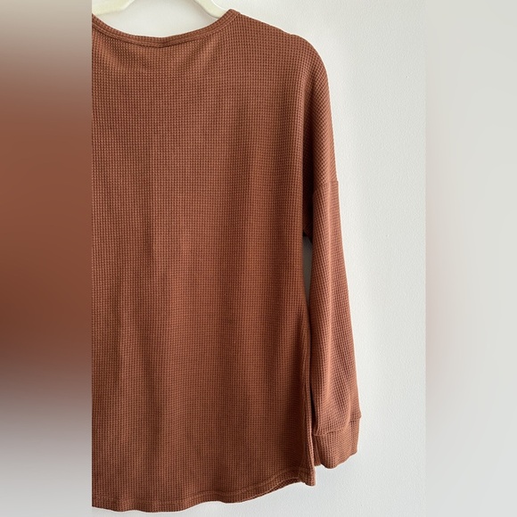 Amazon Waffle Knit Thermal Long Sleeve Shirt, Burnt Orange/Brown, Size Medium - Picture 14 of 16